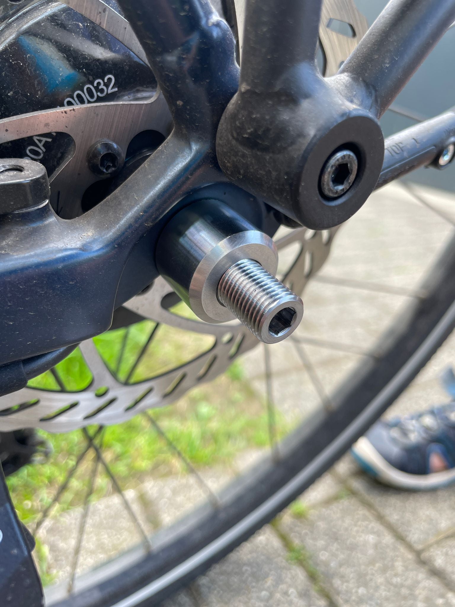 Universell adapter for HYENA-HRN-motorer | kompatibel med Thule, Qeridoo, Burley, Prophete, Hamax, Trixie og andre